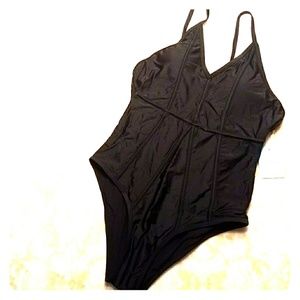 Black swimsuit sz M
